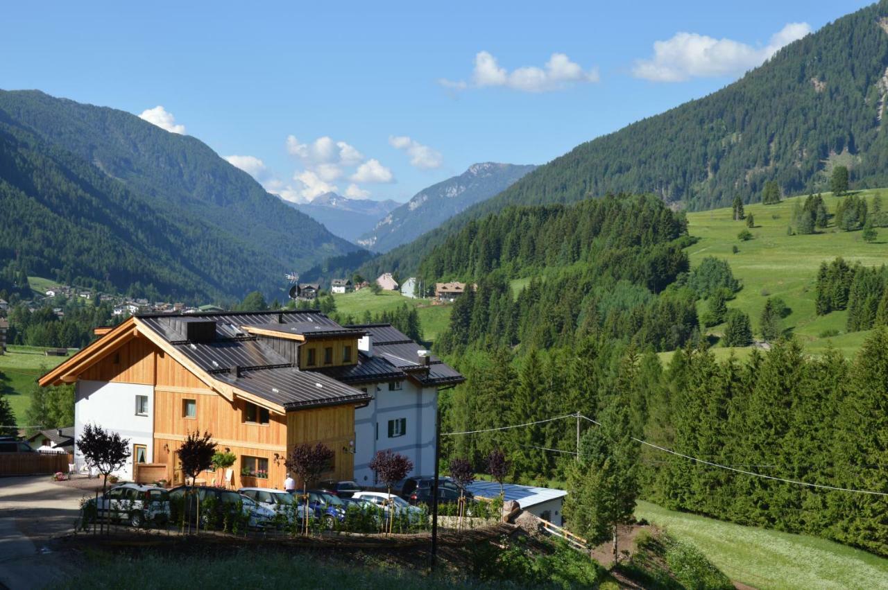 La Lum De Roisc Hotell Soraga Exteriör bild